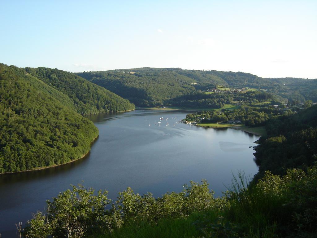 Aux 2 Puys - Gîte Le Lemptégy Saint-Priest-des-Champs Esterno foto